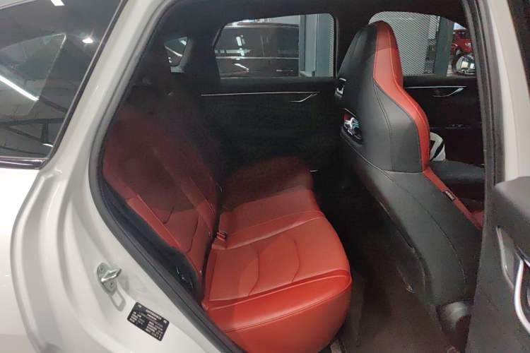 Used BAIC Rubik 2022 1.5T DCT Platinum Edition Right Rear Seat