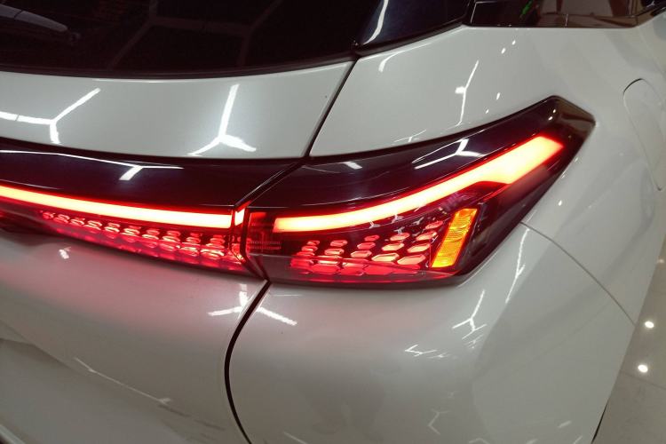 Used BAIC Rubik 2022 1.5T DCT Platinum Edition Right Rear Taillight