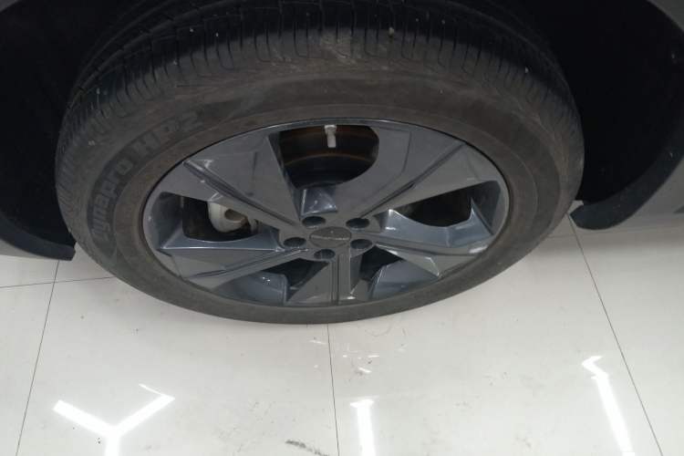 Used BAIC Rubik 2022 1.5T DCT Platinum Edition Right Rear Wheel Hub