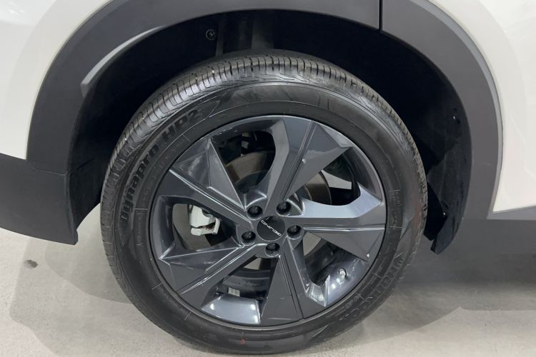 Used BAIC Rubik 2022 1.5T DCT Platinum Edition Right Rear Wheel Hub
