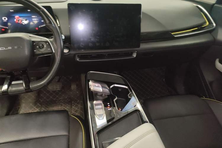Used BAIC Rubik 2022 1.5T DCT Star Edition Audio And AC Panel