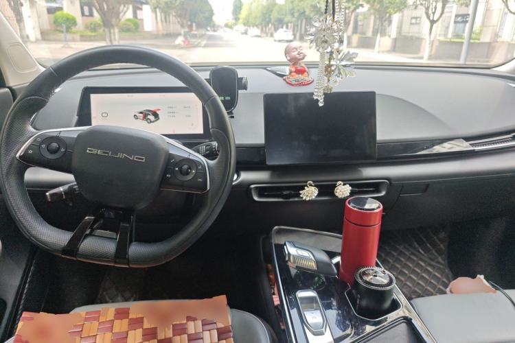 Used BAIC Rubik 2022 1.5T DCT Golden Edition Center Console