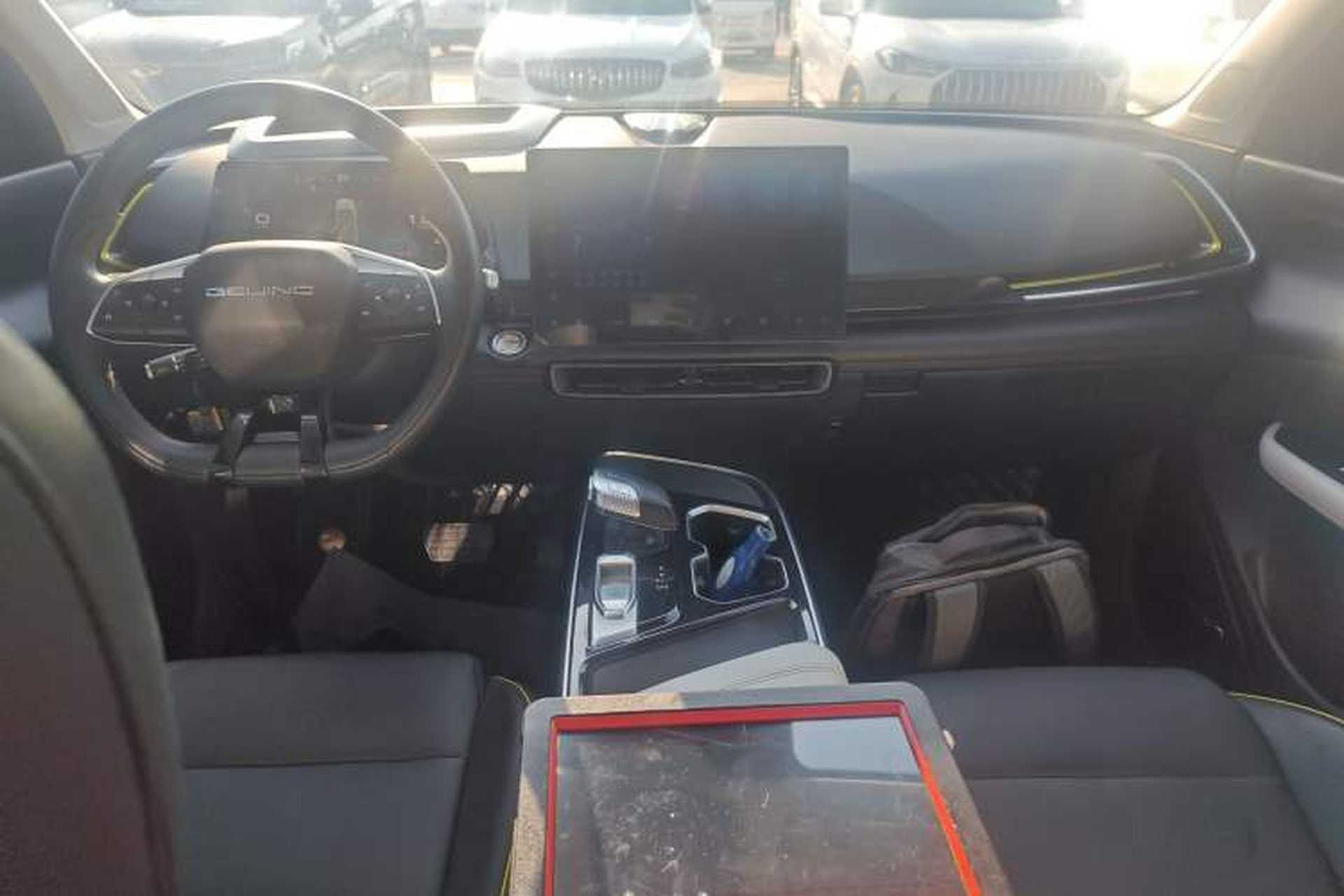 Used BAIC Rubik 2022 1.5T DCT Diamond Edition Center Console