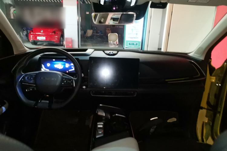 Used BAIC Rubik 2022 1.5T DCT Diamond Edition Center Console