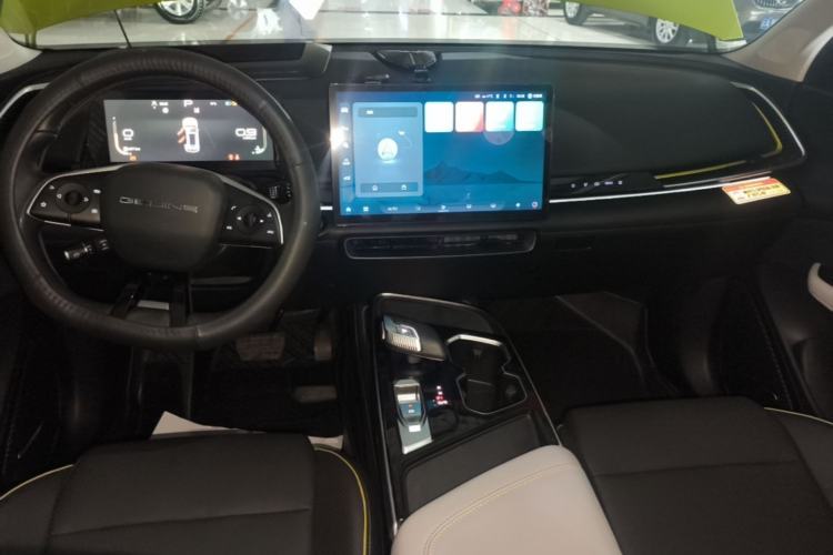 Used BAIC Rubik 2022 1.5T DCT Star Edition Center Console