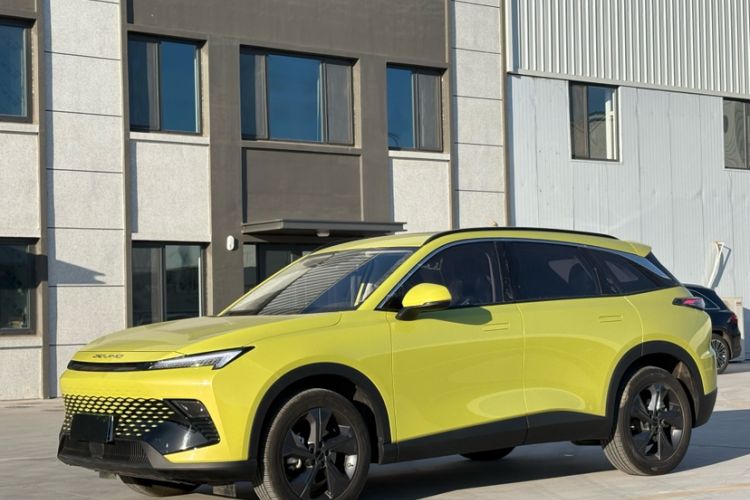 Used BAIC Rubik 2022 1.5T DCT Golden Edition Exterior 3