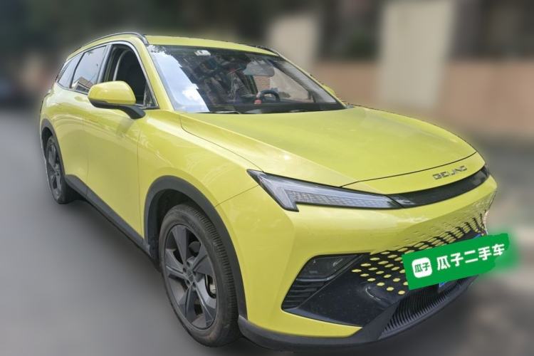 Used BAIC Rubik 2022 1.5T DCT Golden Edition Front Right 45 Deg