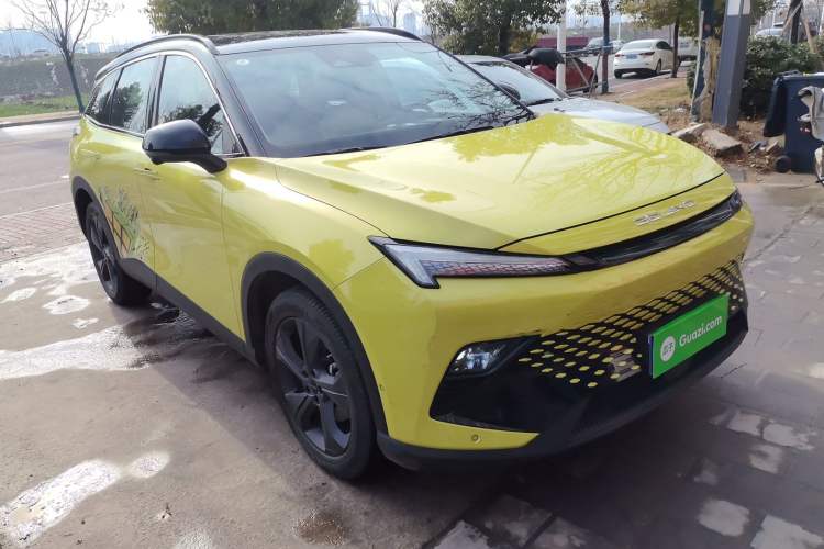 Used BAIC Rubik 2022 1.5T DCT Star Edition Front Right 45 Deg