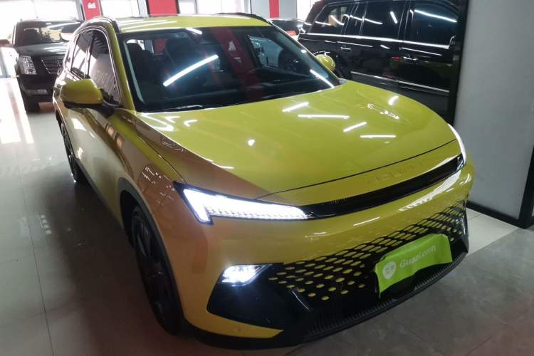 Used BAIC Rubik 2022 1.5T DCT Diamond Edition Front Right 45 Deg