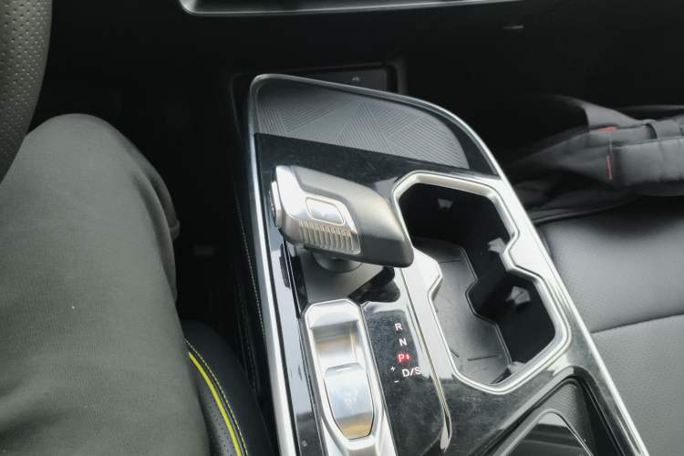 Used BAIC Rubik 2022 1.5T DCT Star Edition Gear Lever