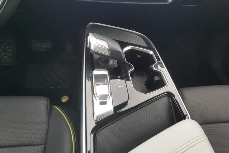 Used BAIC Rubik 2022 1.5T DCT Star Edition Gear Lever