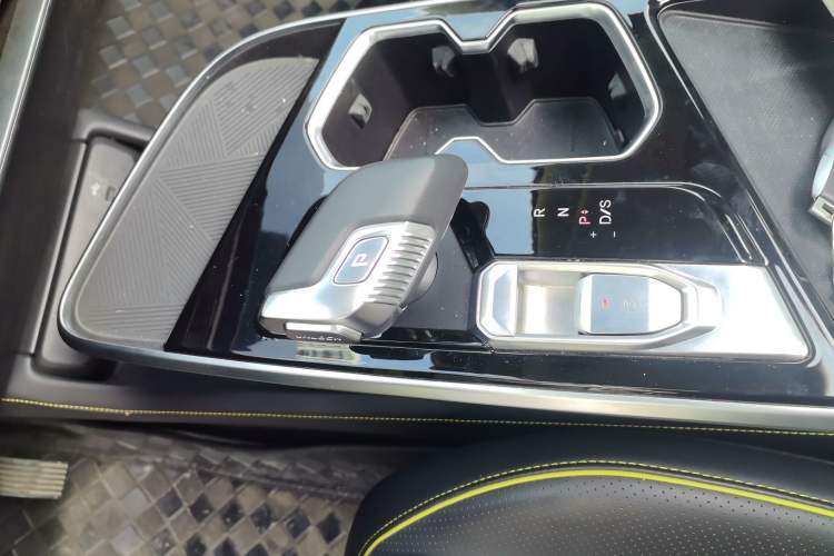Used BAIC Rubik 2022 1.5T DCT Star Edition Gear Lever
