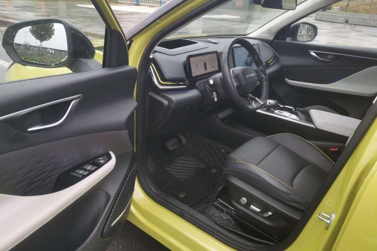 Used BAIC Rubik 2022 1.5T DCT Star Edition Interior 2