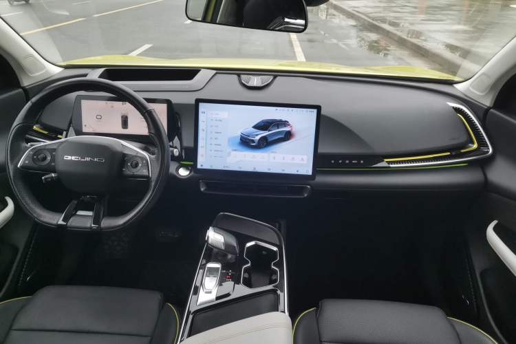 Used BAIC Rubik 2022 1.5T DCT Star Edition Interior 3