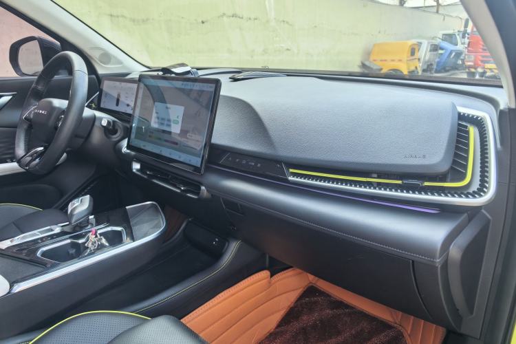 Used BAIC Rubik 2022 1.5T DCT Star Edition Interior 4