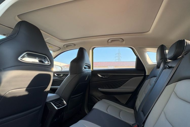 Used BAIC Rubik 2022 1.5T DCT Golden Edition Interior 9