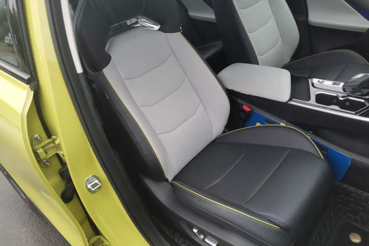 Used BAIC Rubik 2022 1.5T DCT Star Edition Right Front Seat
