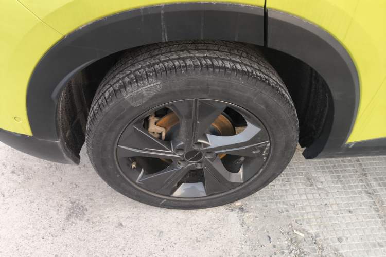 Used BAIC Rubik 2022 1.5T DCT Star Edition Right Rear Wheel Hub