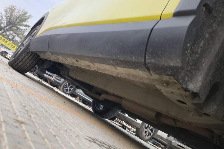 Used BAIC Rubik 2022 1.5T DCT Star Edition Right Side Sill