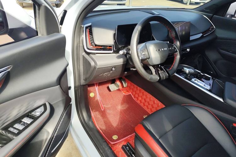 Used BAIC Rubik 2023 1.5T DCT Youth Edition Interior 3
