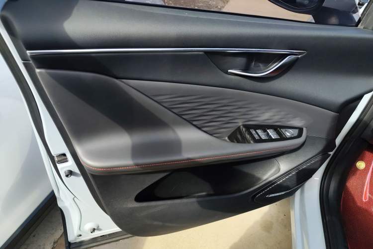 Used BAIC Rubik 2023 1.5T DCT Youth Edition Interior 7