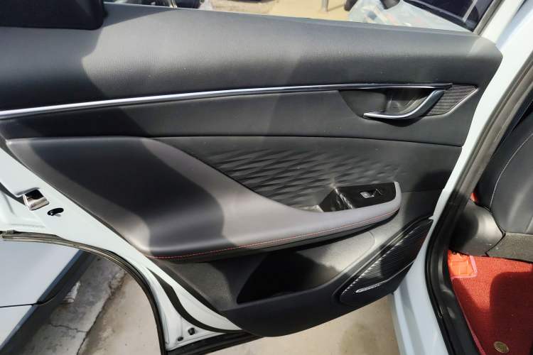 Used BAIC Rubik 2023 1.5T DCT Youth Edition Interior 8