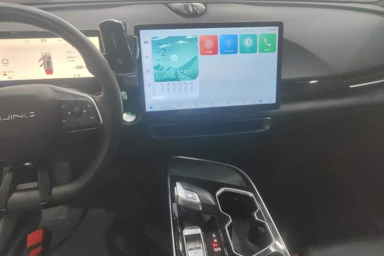 Used BAIC Rubik 2023 1.5T DCT Golden Edition Audio And AC Panel