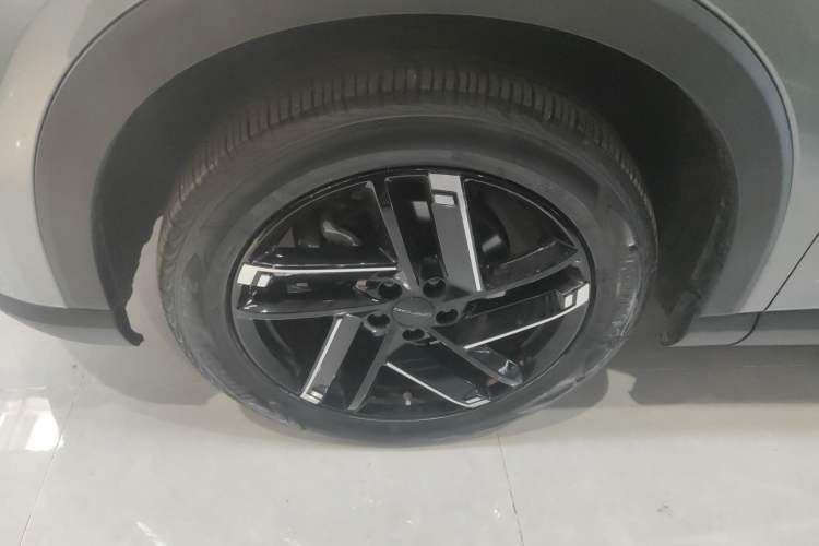 Used BAIC Rubik 2023 1.5T DCT Golden Edition Left Front Wheel Hub