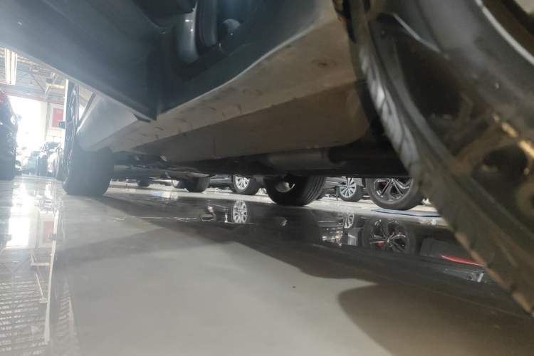 Used BAIC Rubik 2023 1.5T DCT Golden Edition Left Side Sill