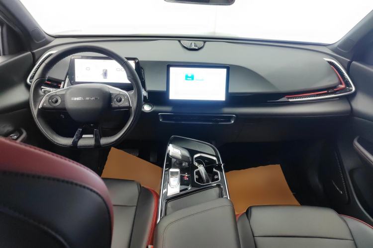 Used BAIC Rubik 2023 1.5T DCT Youth Edition Center Console