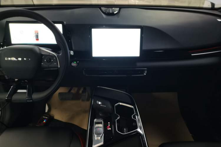 Used BAIC Rubik 2023 1.5T DCT Youth Edition Audio And AC Panel