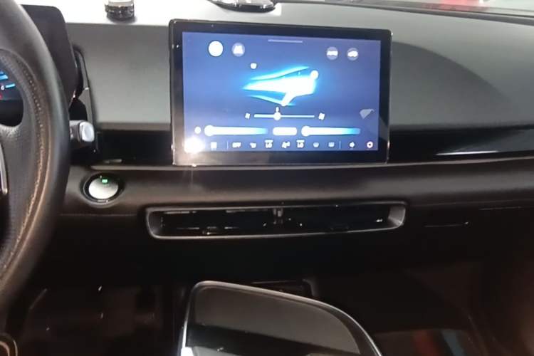 Used BAIC Rubik 2023 1.5T DCT Youth Edition Audio And AC Panel