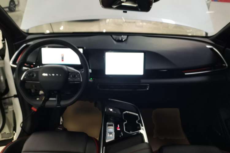 Used BAIC Rubik 2023 1.5T DCT Youth Edition Center Console