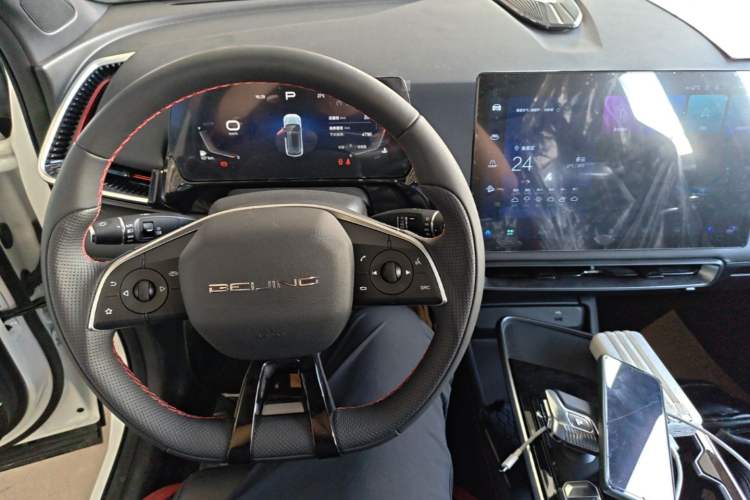 Used BAIC Rubik 2023 1.5T DCT Golden Edition Center Console