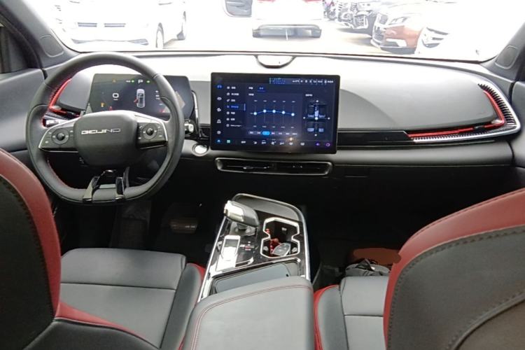 Used BAIC Rubik 2023 1.5T DCT Golden Edition Center Console