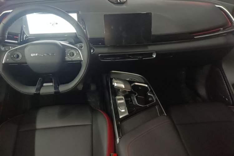 Used BAIC Rubik 2023 1.5T DCT Youth Edition Center Console