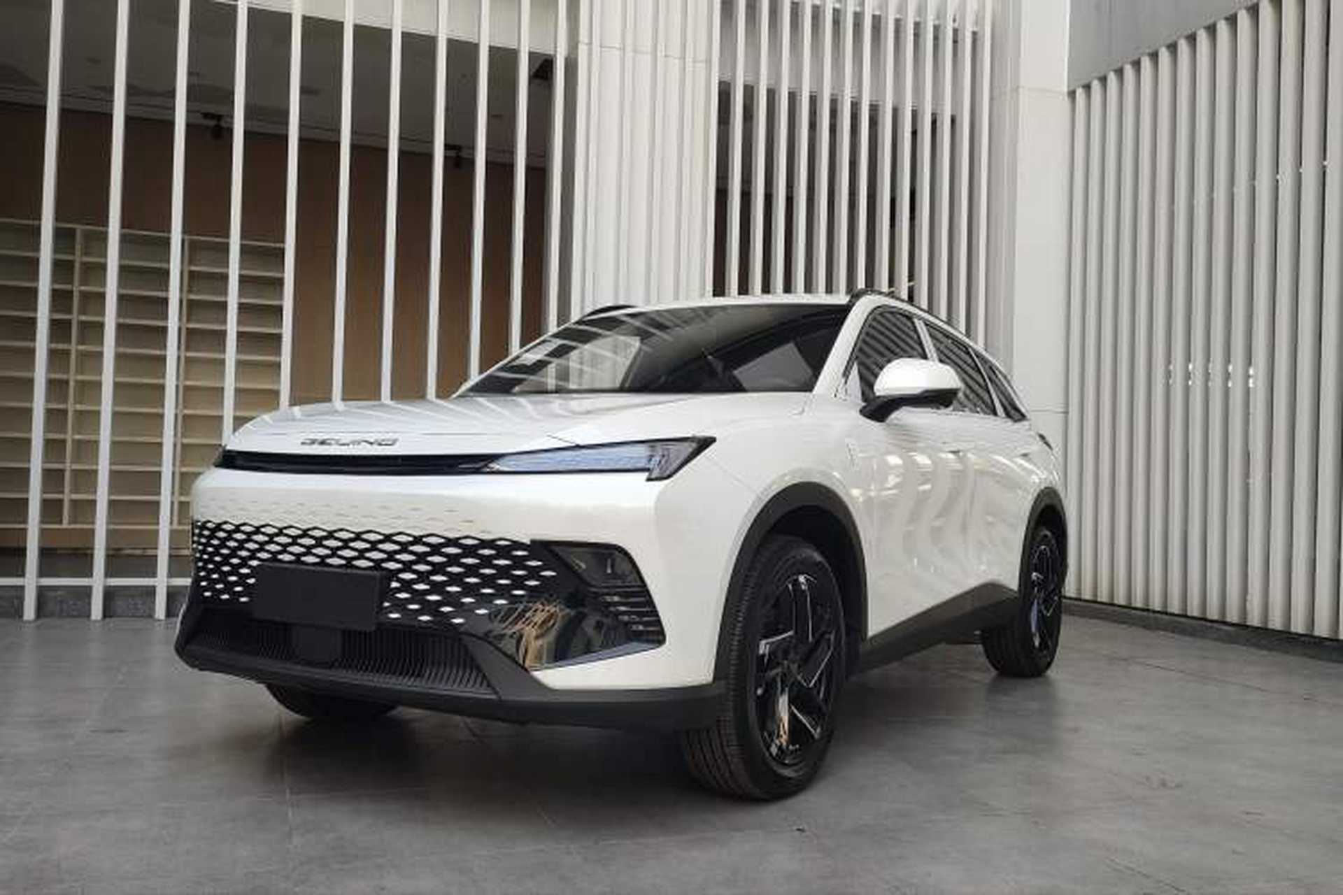 Used BAIC Rubik 2023 1.5T DCT Golden Edition Exterior 1