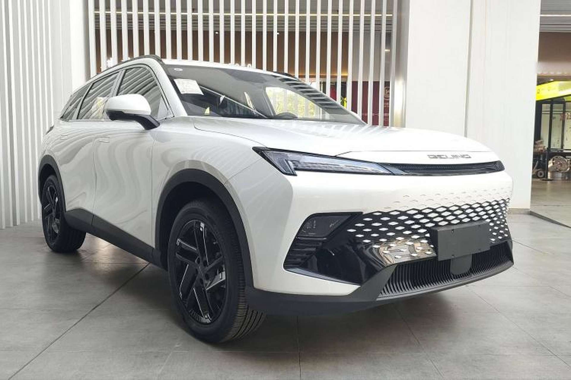 Used BAIC Rubik 2023 1.5T DCT Golden Edition Exterior 4