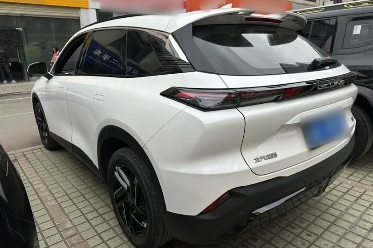 Used BAIC Rubik 2023 1.5T DCT Golden Edition Exterior 5