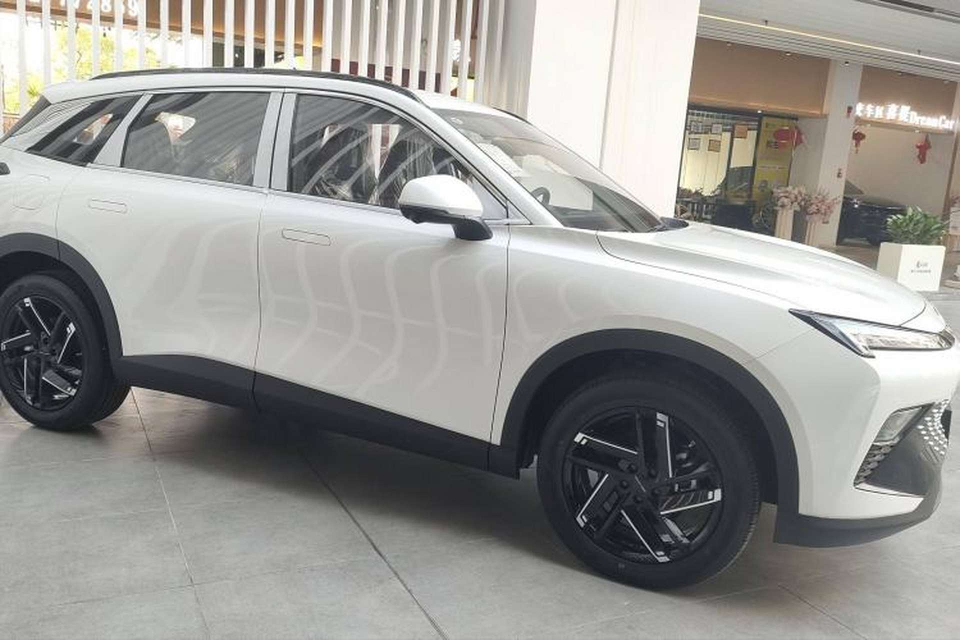 Used BAIC Rubik 2023 1.5T DCT Golden Edition Exterior 5
