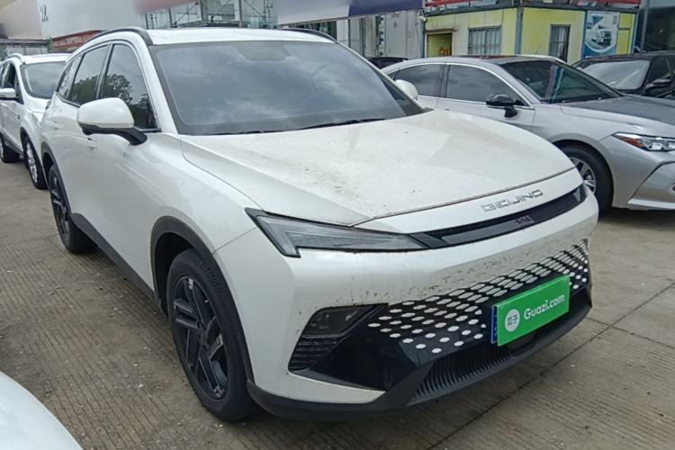 Used BAIC Rubik 2023 1.5T DCT Golden Edition Front Right 45 Deg