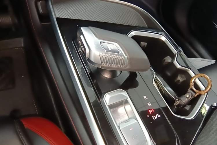Used BAIC Rubik 2023 1.5T DCT Youth Edition Gear Lever