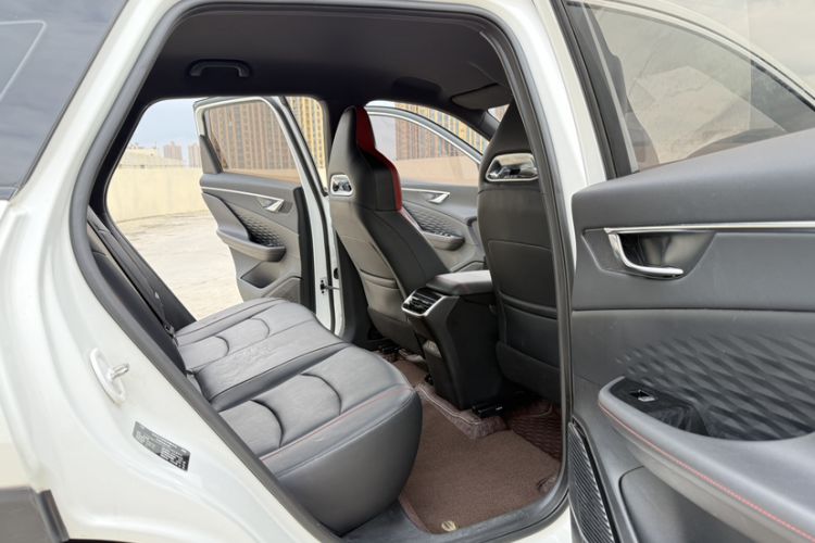 Used BAIC Rubik 2023 1.5T DCT Youth Edition Interior 10