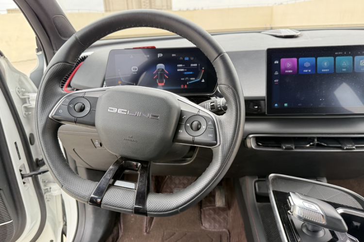 Used BAIC Rubik 2023 1.5T DCT Youth Edition Interior 2