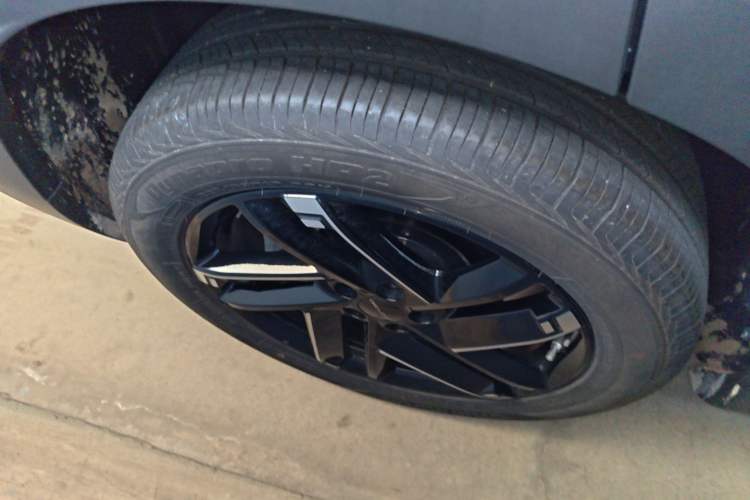 Used BAIC Rubik 2023 1.5T DCT Golden Edition Right Rear Wheel Hub