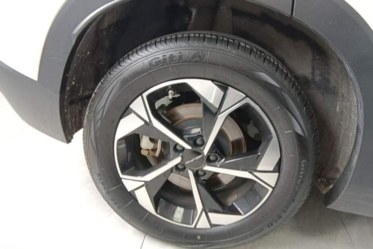 Used BAIC Rubik 2023 1.5T DCT Youth Edition Right Rear Wheel Hub