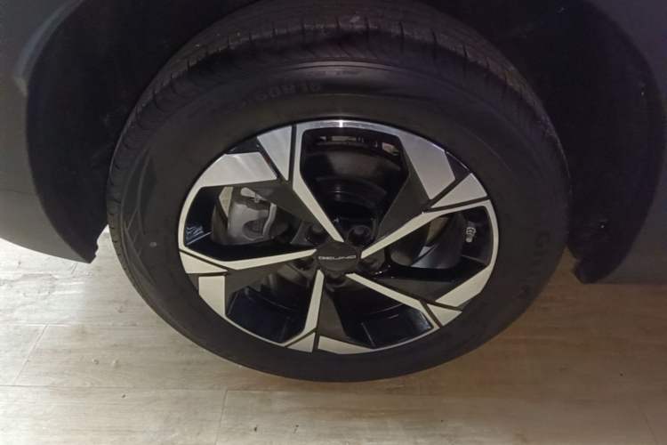 Used BAIC Rubik 2023 1.5T DCT Youth Edition Right Rear Wheel Hub