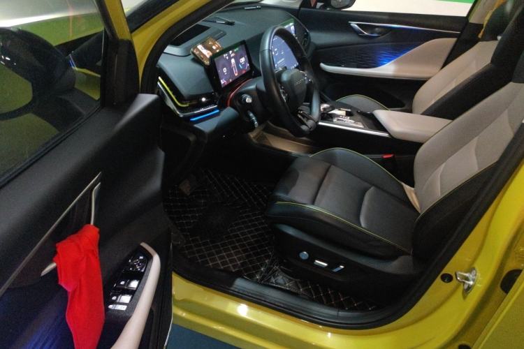 Used BAIC Rubik 2023 1.5T DCT Diamond Edition Driver Seat