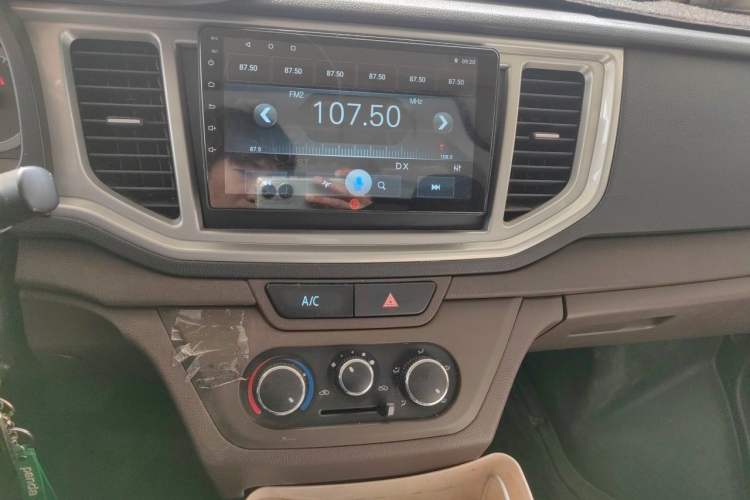 Used BAIC Ruixiang Boteng V2 EV 2022 Enclosed Van Standard Type Henan Lithium Battery Audio And AC Panel