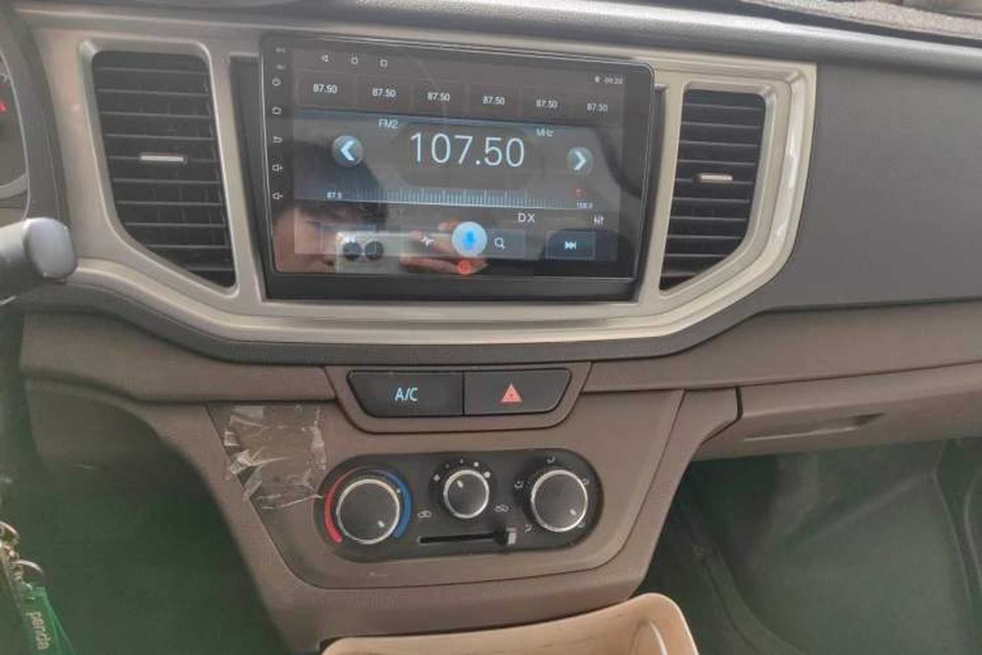 Used BAIC Ruixiang Boteng V2 EV 2022 Enclosed Van Standard Type Henan Lithium Battery Audio And AC Panel